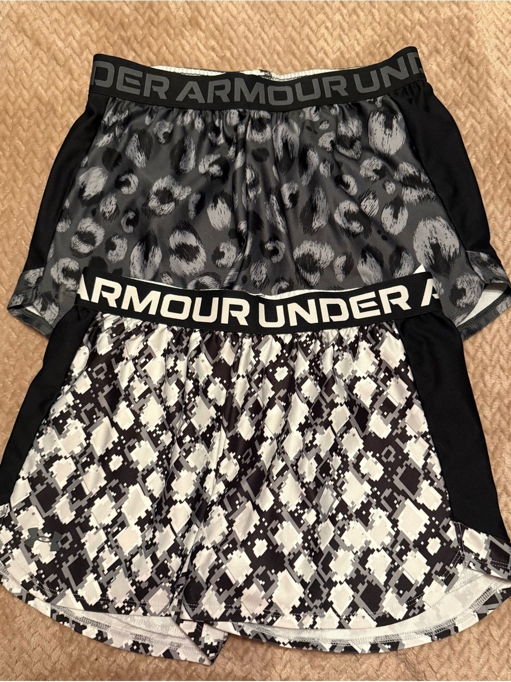 Under Armour Black & Gray Patterned Kids Shorts